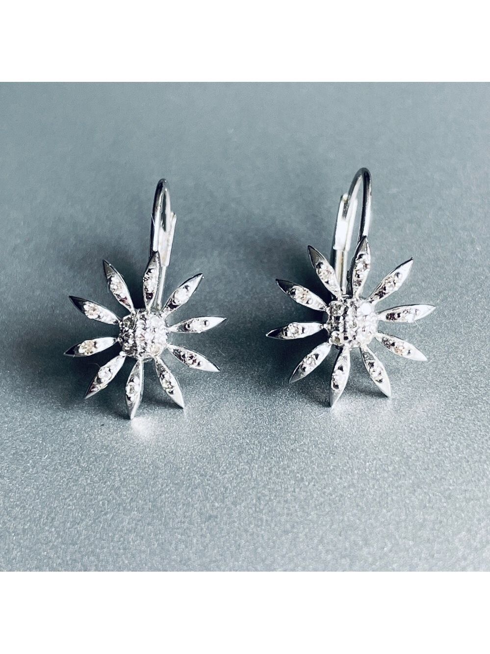 14k White Gold Genuine Diamond Starburst Flower Leverback Earrings Mexico